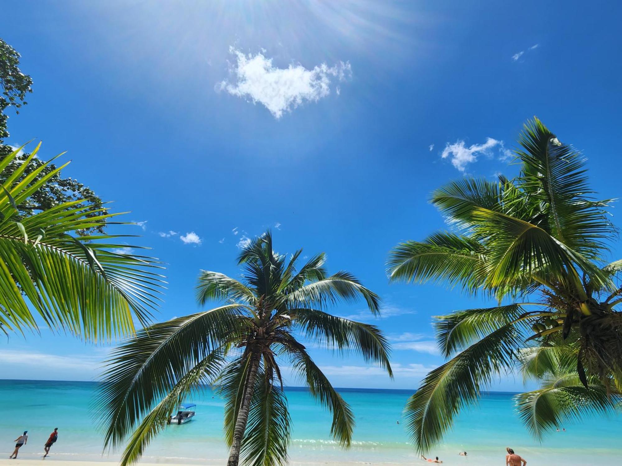 Kaz Memel Villa Beau Vallon  Buitenkant foto